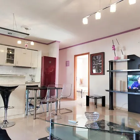 Appartement Castleview - 2br Spacious With View