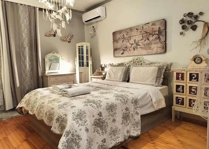 Castleview - Spacious 2br With Breathtaking Views - Balcony & Near To Center Apartmán Soluň