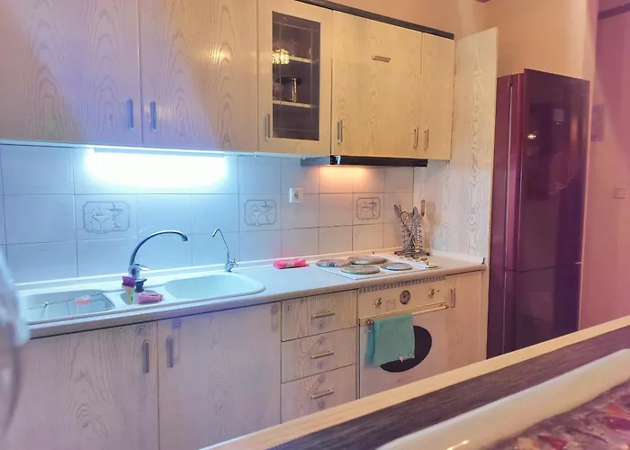 Castleview - Spacious 2br With Breathtaking Views - Balcony & Near To Center Apartmán *