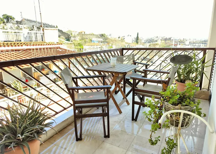Castleview - Spacious 2br With Breathtaking Views - Balcony & Near To Center Soluň