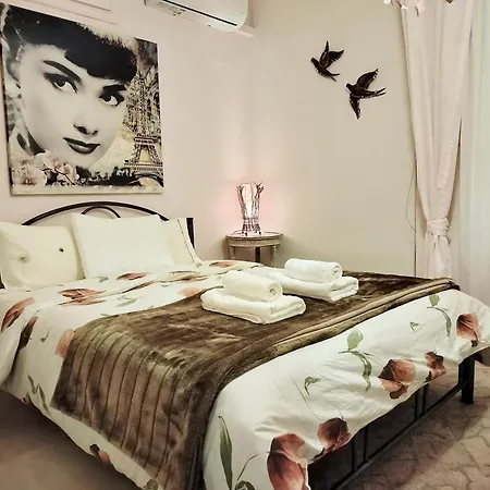 Castleview - 2br Spacious With View Selanik